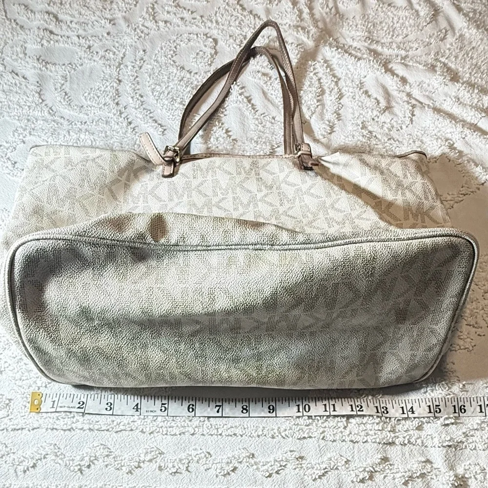 Michael Kors Cream Logo Tote Bag - Picture 10 of 11